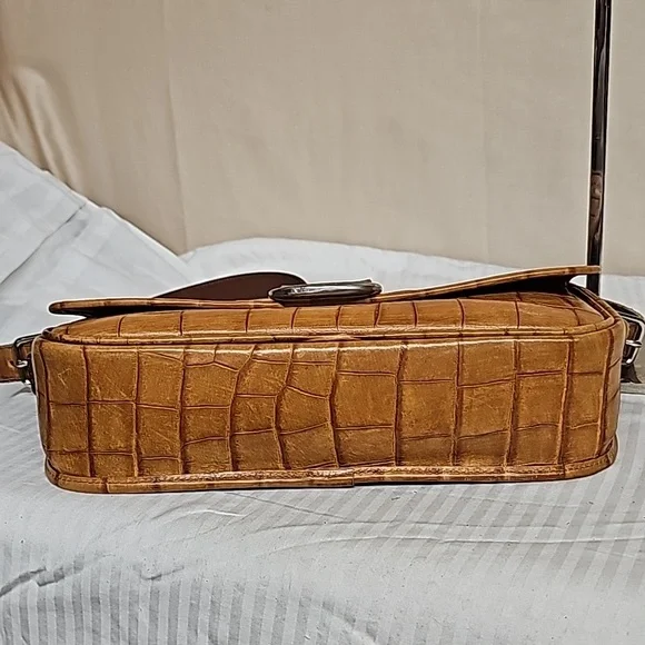 DOONEY AND BOURKE BAYOU COLLECTION SHOULDER BAG BFPM-06-396 - Picture 7 of 16